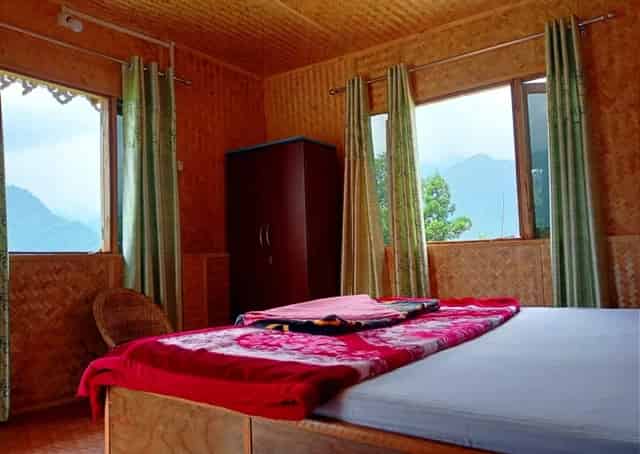 Lower Borong Homestay bedroom @izifiso