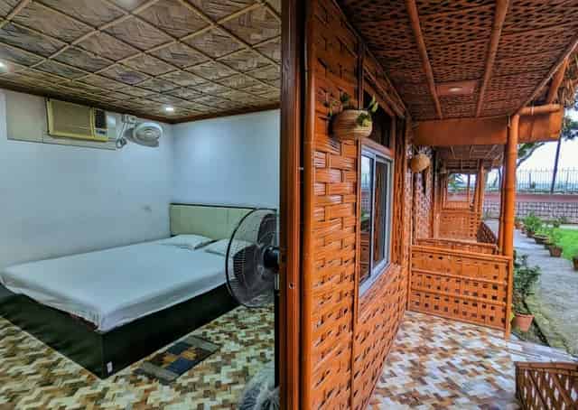 Taki Ecostay room and campus area 