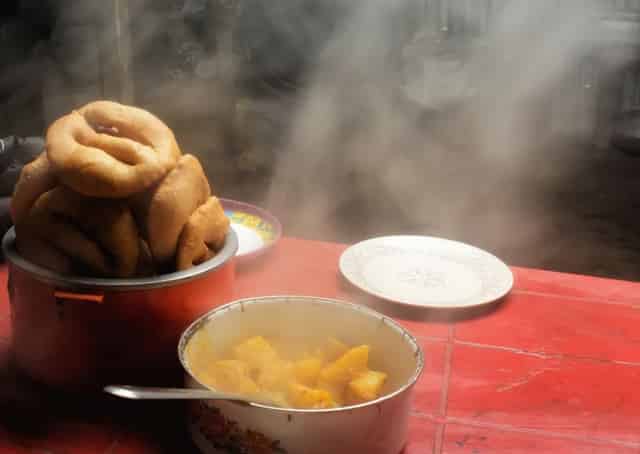 Tibetan bread on a winter morning at Aahl camping ground 