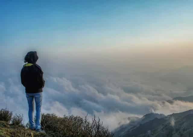 Stand above the cloud at Aahl camping ground 