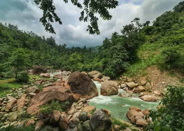 Beautiful Murti river from Rocky Island Camping ground 