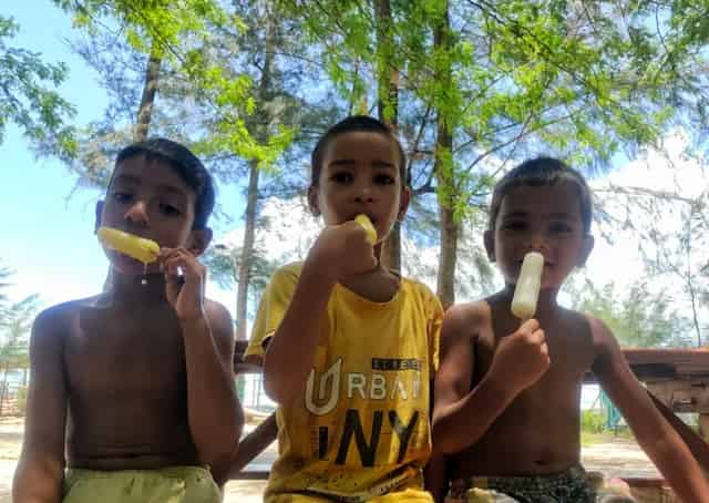 Life at Mousuni Island 