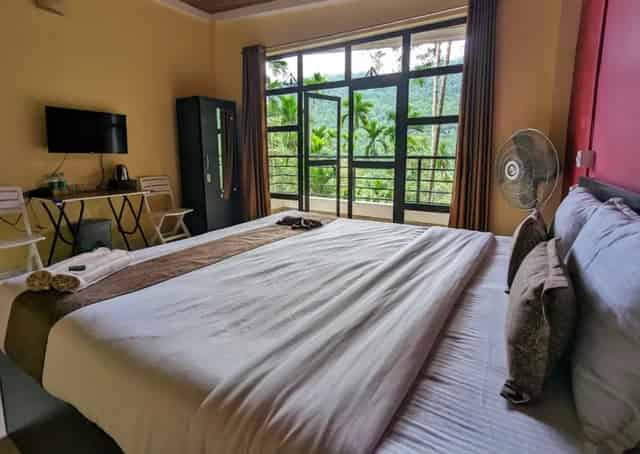 Room interior at Dawki Eco saty