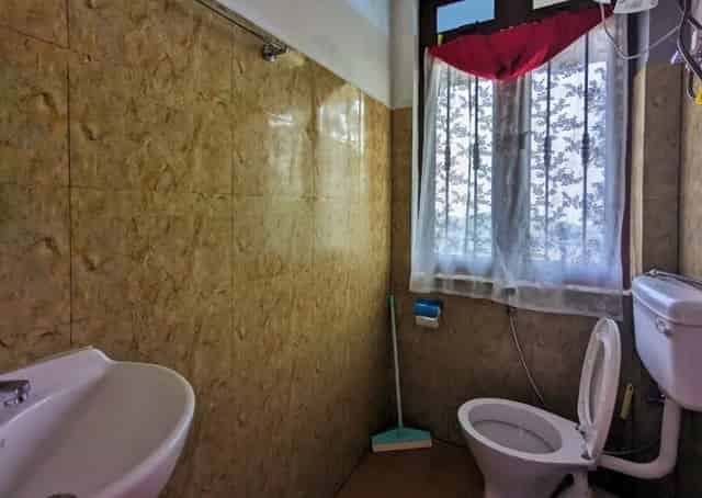 washroom at cherrapunji guest inn