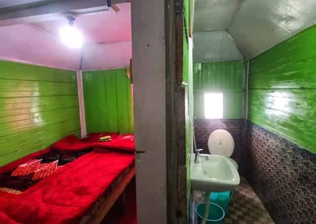 room interior at Sandakphu Homestay