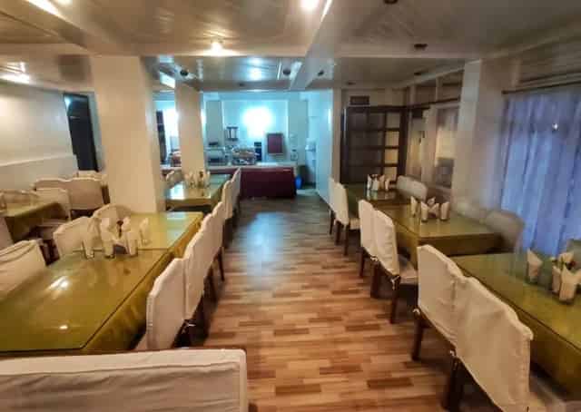 Dining area at Darjeeling guest inn