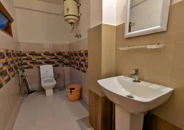 Washroom at Bomdila Homestay