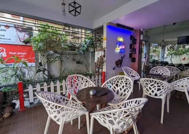 café interior at Baghajatin apartment 