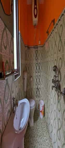 Attached Washroom at Temi Homestay