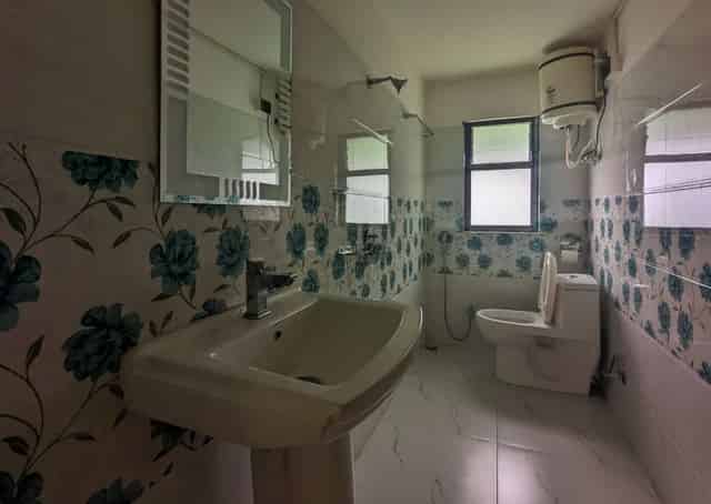 Attached Washroom for Suit Room at Zuluk Homestay