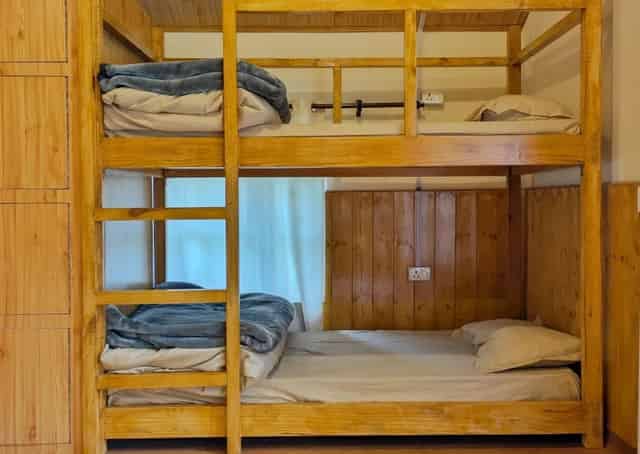 Bunk beds at Jispa Hostel 