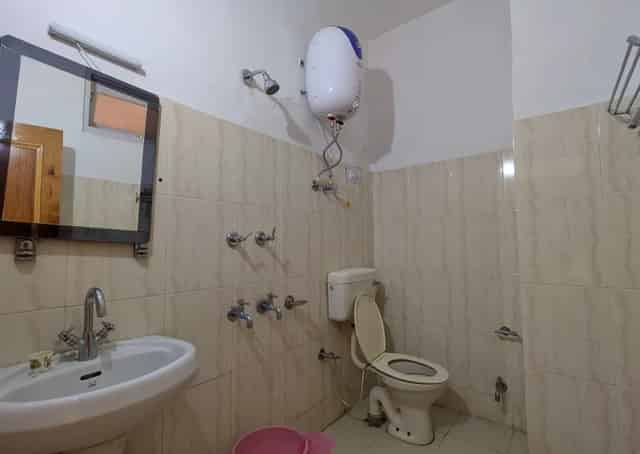 Western washrooms for deluxe rooms at Keylong Guest inn