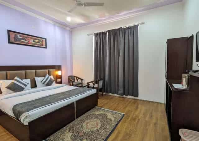 Deluxe Room Interior at Kargil Retreat