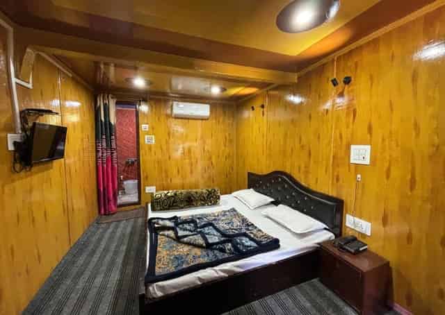Room Interior at Gulmarg Retreat 