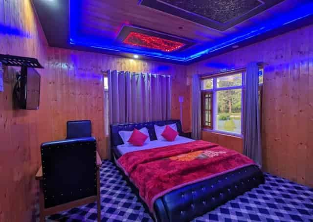 Doodhpathri Retreat Room Interior