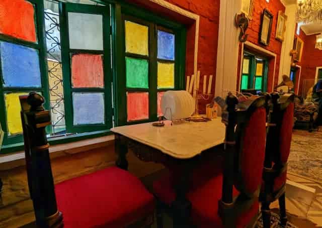 Dining area at Kolkata Heritage