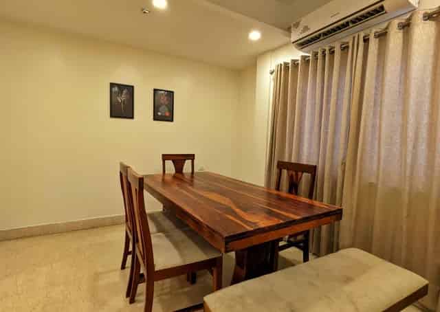 Central Hall Room At Kolkata Retreat 