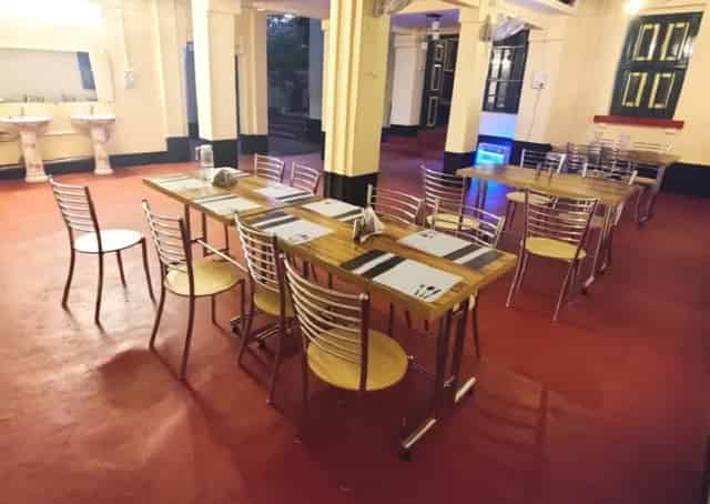 Tulin Heritage Stay Dining Area