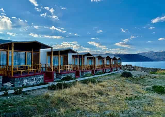 Pangong Glamping Ground Cottages