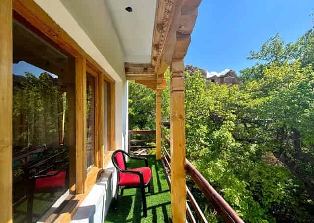 Alchi Retreat Mountain View From Balcon