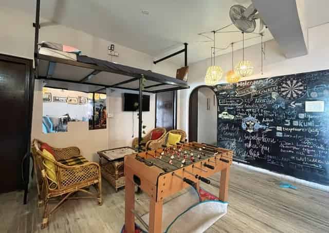Seating area at Kolkata Backpackers Hostel