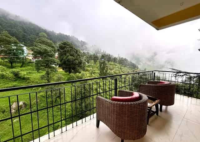 Mcleod Ganj Retreat Mountain View From Balcony