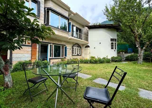 Exterior of Kullu Homestay