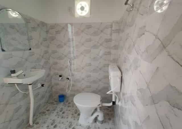 Jaldapara Retreat Washroom