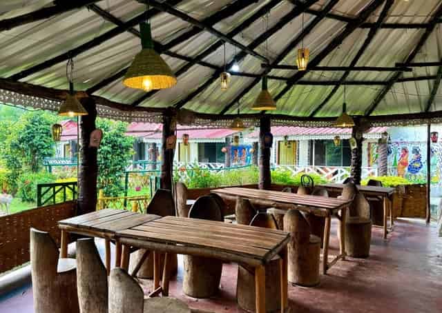 Susunia Eco Stay Dining Area