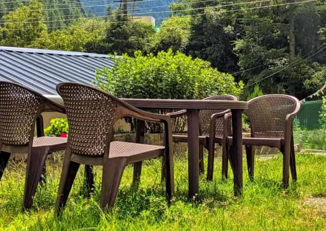 Outdoor seating area at Kasol Eco Stay