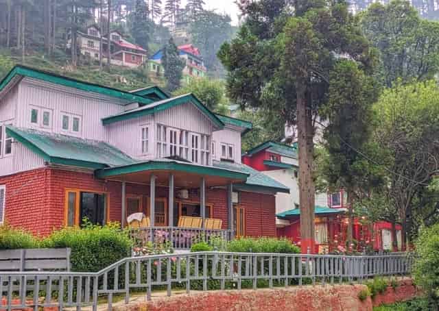 Exterior of Patnitop Homestay