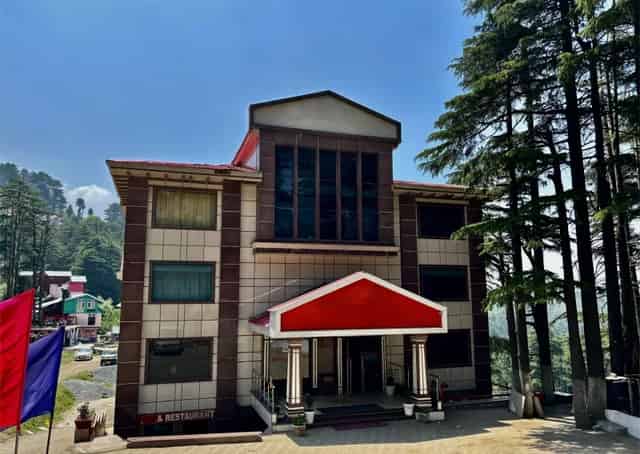 Exterior of Patnitop Retreat