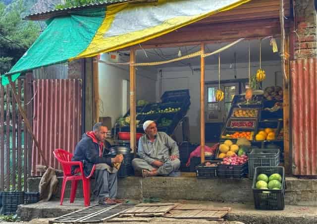 Local Vibes, A Day In The Pahalgam Market