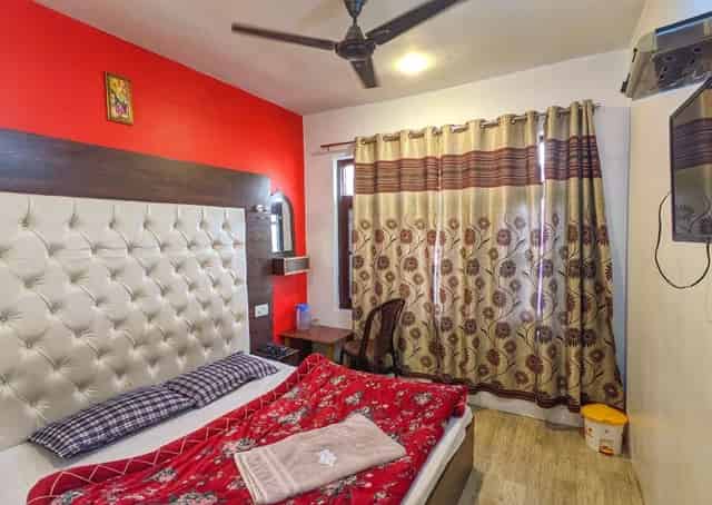 Room interior at Srinagar Guest Inn