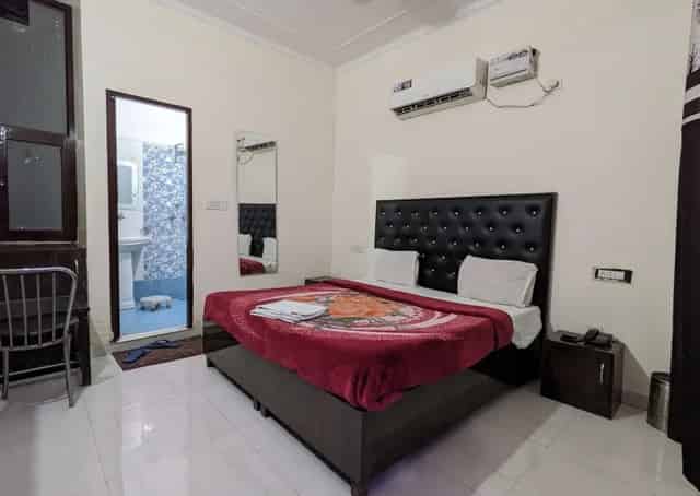 Room Interior at Chandigarh Guest Inn