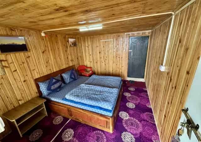 Room interior at Tumling Guest Inn