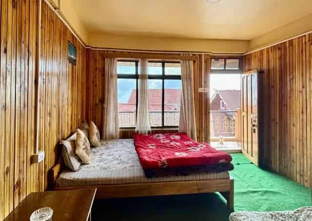 Room interior at Tumling Guest Inn