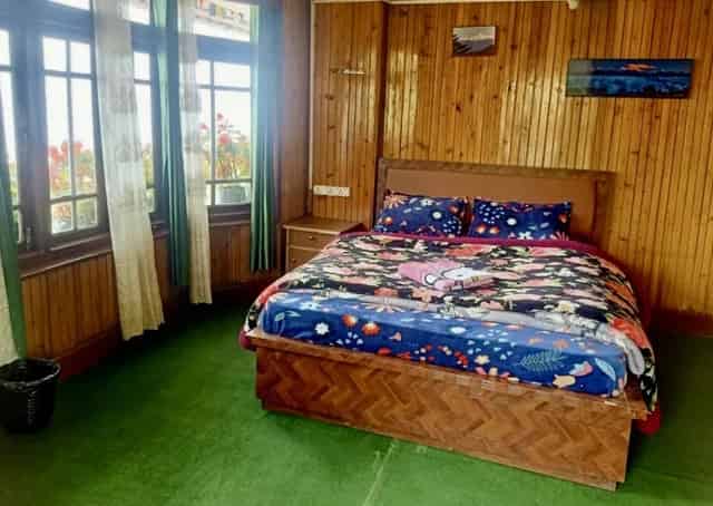 Room interior at Tumling Guest Inn