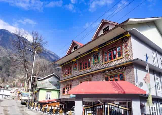 Exterior of Lachen Retreat