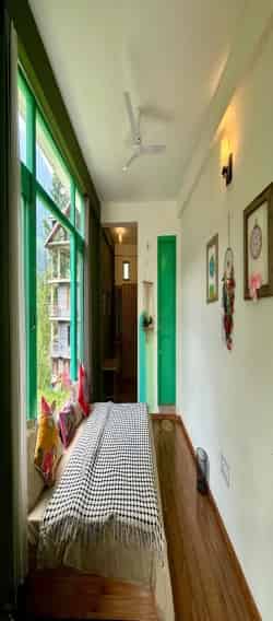 Old Manali Hostel Room Interior