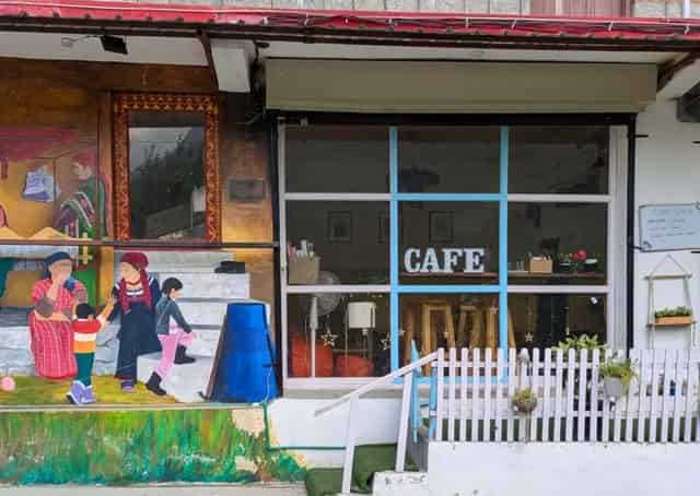 Manali Homestay Cafe Exterior
