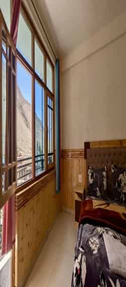 Kaza Retreat Room Interior