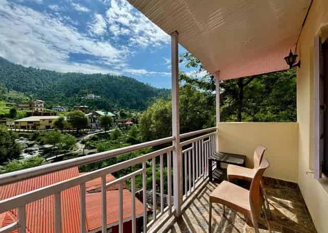 Mountain View From Dalhousie Retreat Balcony