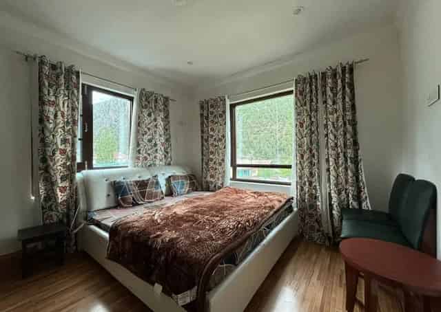 Gurez Retreat Room Interior