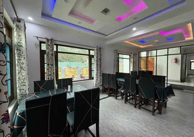 Gurez Retreat Dining Interior