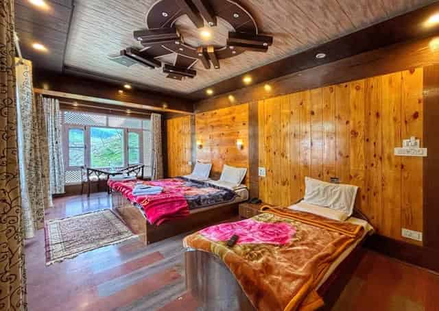 Sonmarg Retreat Room Interior 