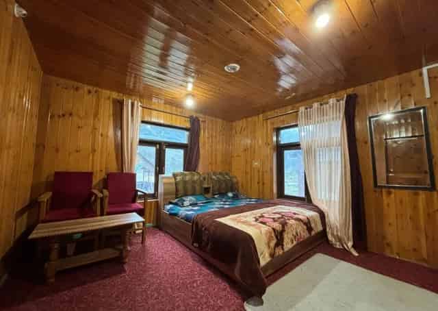 Sonmarg Retreat Room Interior 