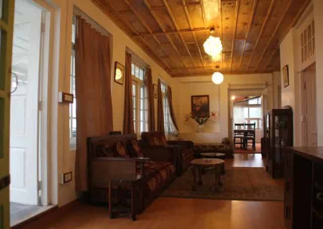  Nainital Apartment Living Room Interior
