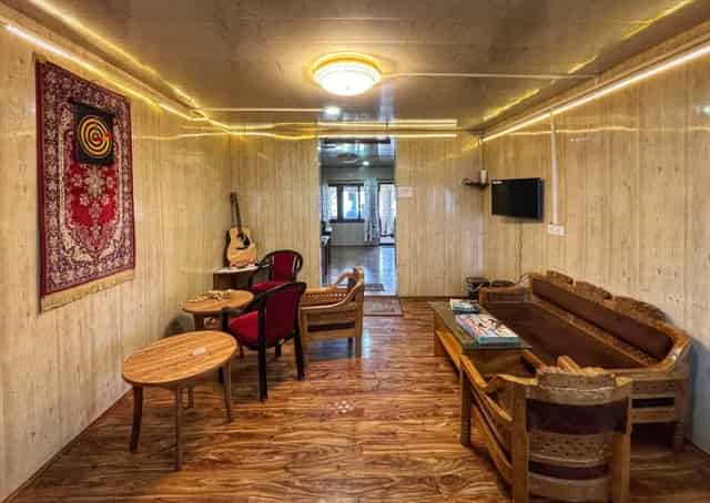 Dining area at Gulmarg Retreat