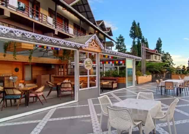 Dining area at Delo Resort